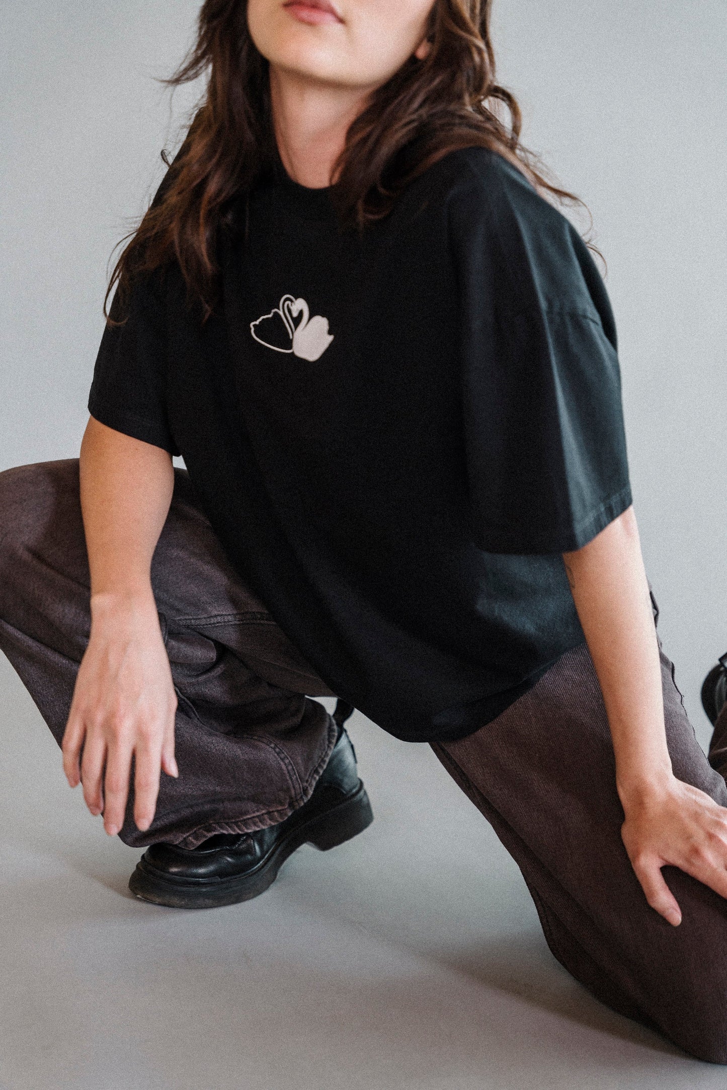 SWANS IN LOVE Unisex T-shirt