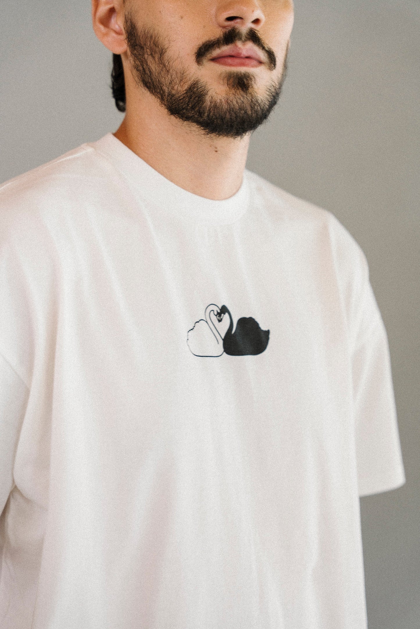 SWANS IN LOVE Unisex T-shirt