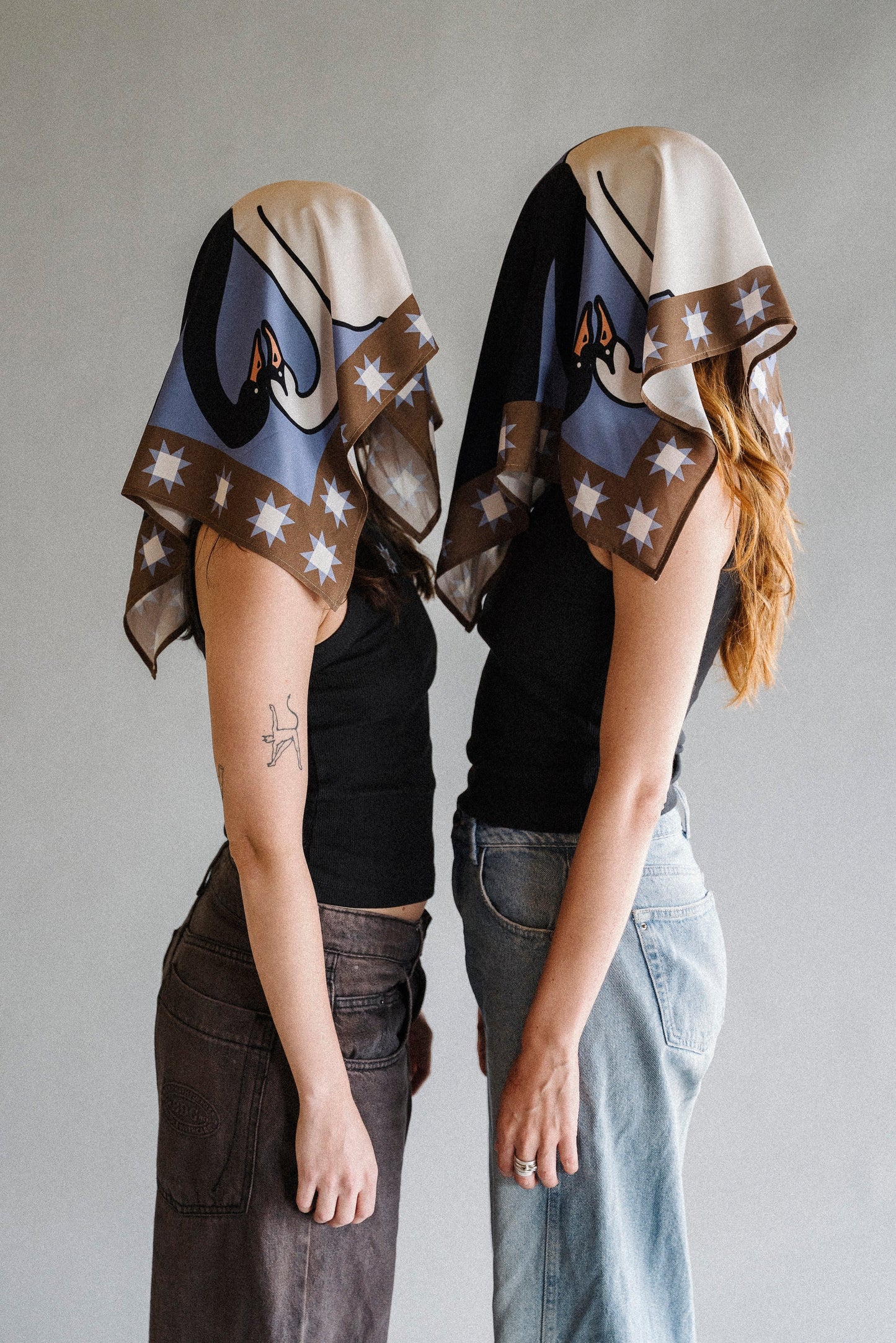 SWANS IN LOVE pashmina